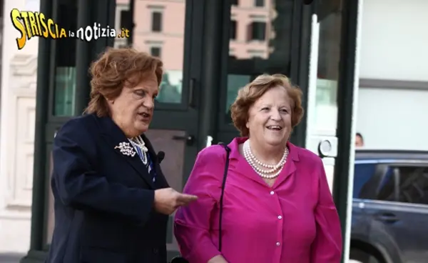 Striscia la Notizia: Annamaria Cancellieri incontra Annamaria Cancellieri