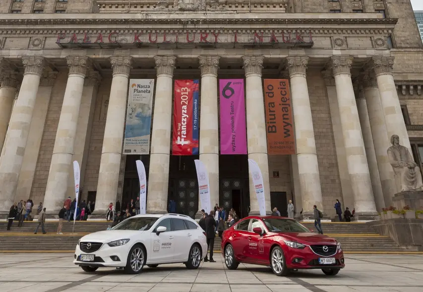 Summit Mondiale di Varsavia: Mazda6 e CX-5 accompagneranno i Premi Nobel per la Pace