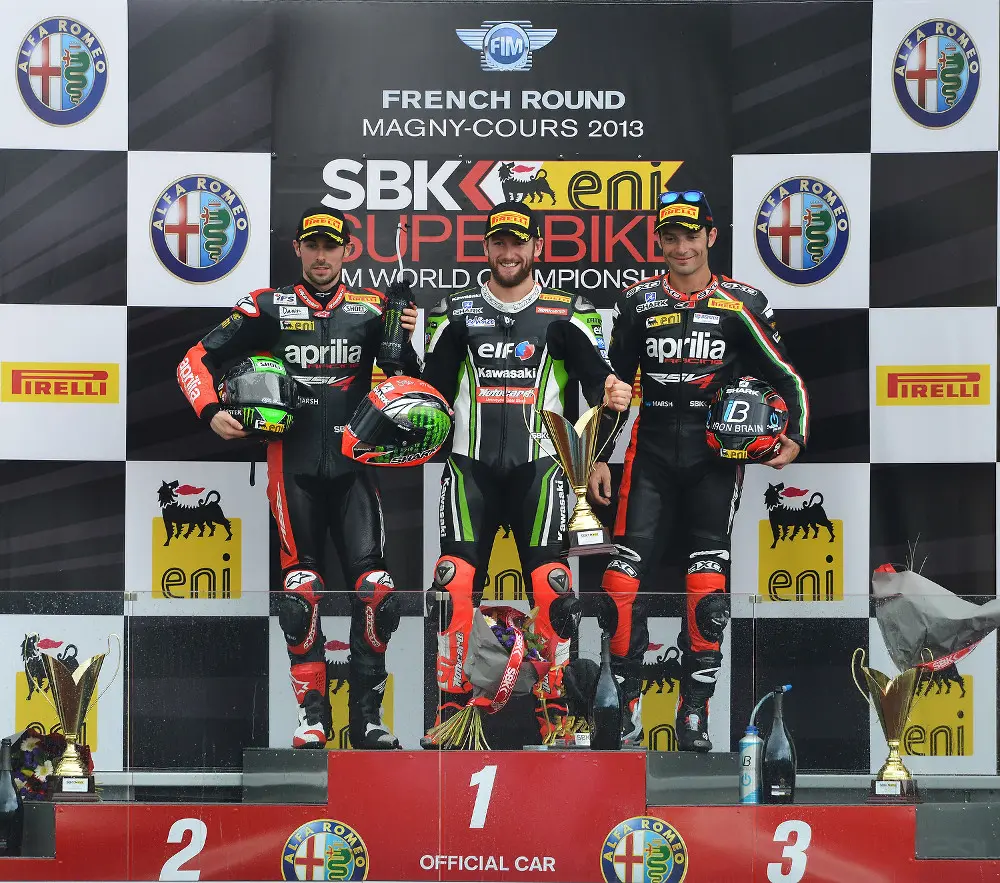 Superbike a Magny-Cours: Tom Sykes con i Pirelli Diablo Superbike fa registrare il record del circuito 
