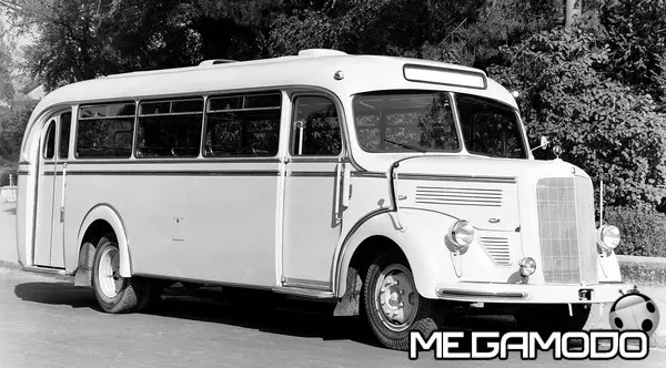 Mercedes-Benz O 3500, la prima volta di un bus ad Auto e Moto d’Epoca  