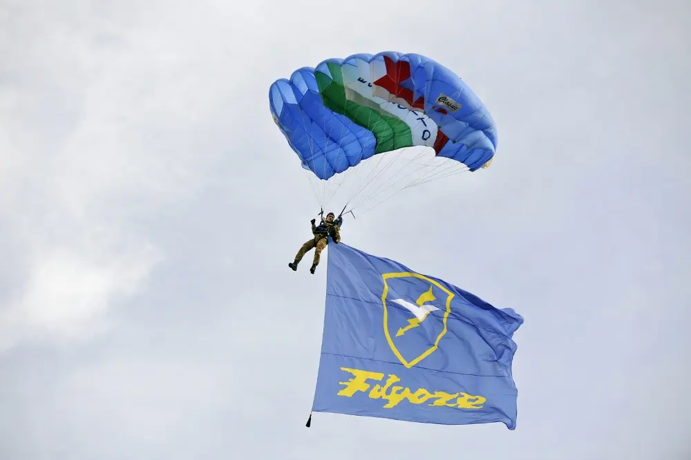 L'Esercito Italiano al Parashow 2013, dal 16 al 17 novembre a Roma