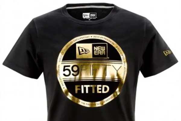 T-Shirt New Era in limited edition per Natale