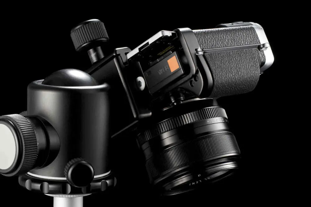 Fujifilm: nuovi hand-grip per X-Pro1 e X-E1/E2