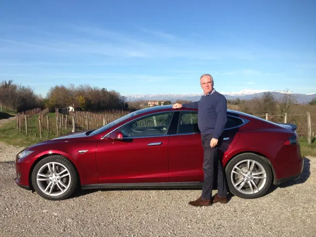 Tesla Model S: 8.000 km in un mese