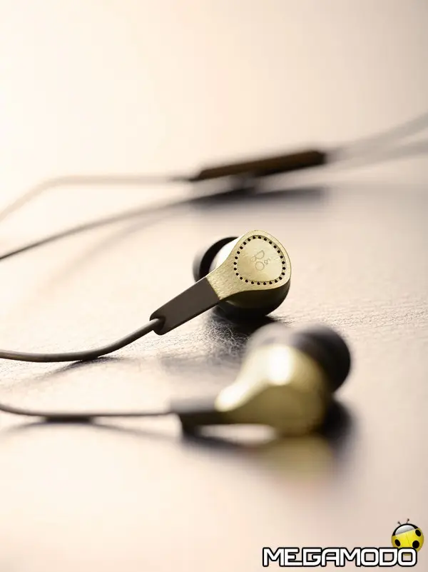 beoplay h3 goldedition