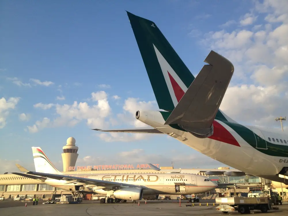 Alitalia: tariffe scontate per i voli verso Lamezia e Reggio 