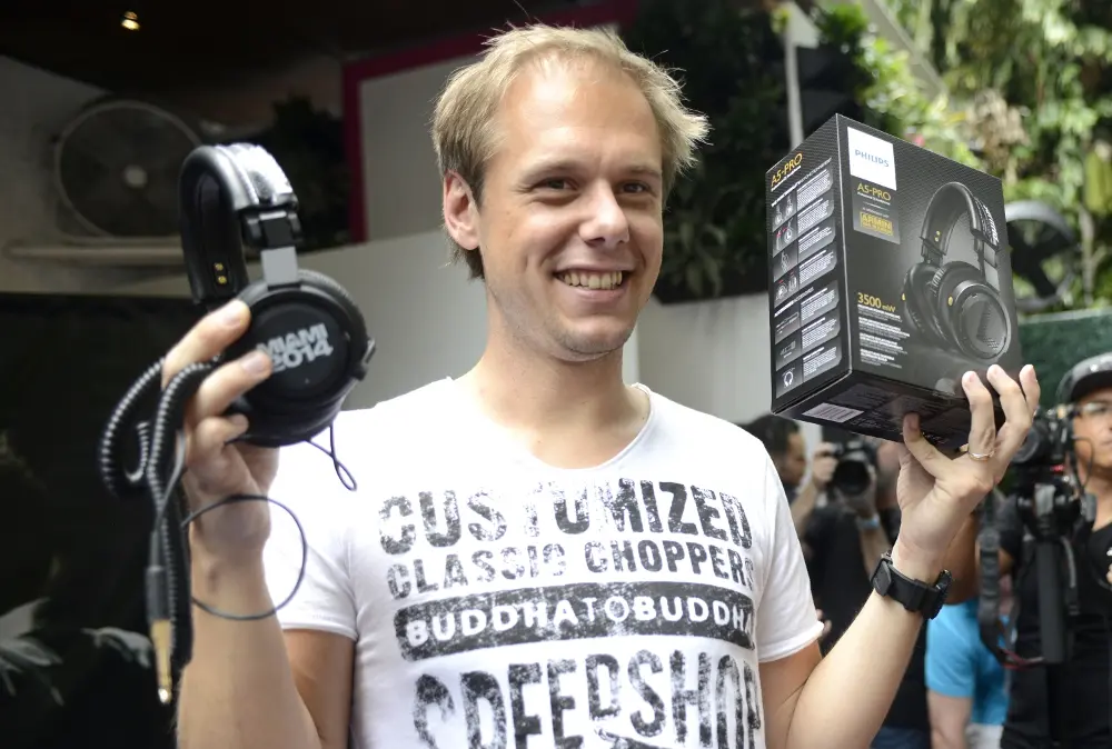 Cuffie Philips DJ A5-PRO realizzate con il DJ Armin van Buuren