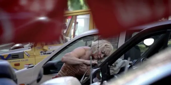 "Fuoristrada": storia di un amore non convenzionale, al cinema dal 27 marzo