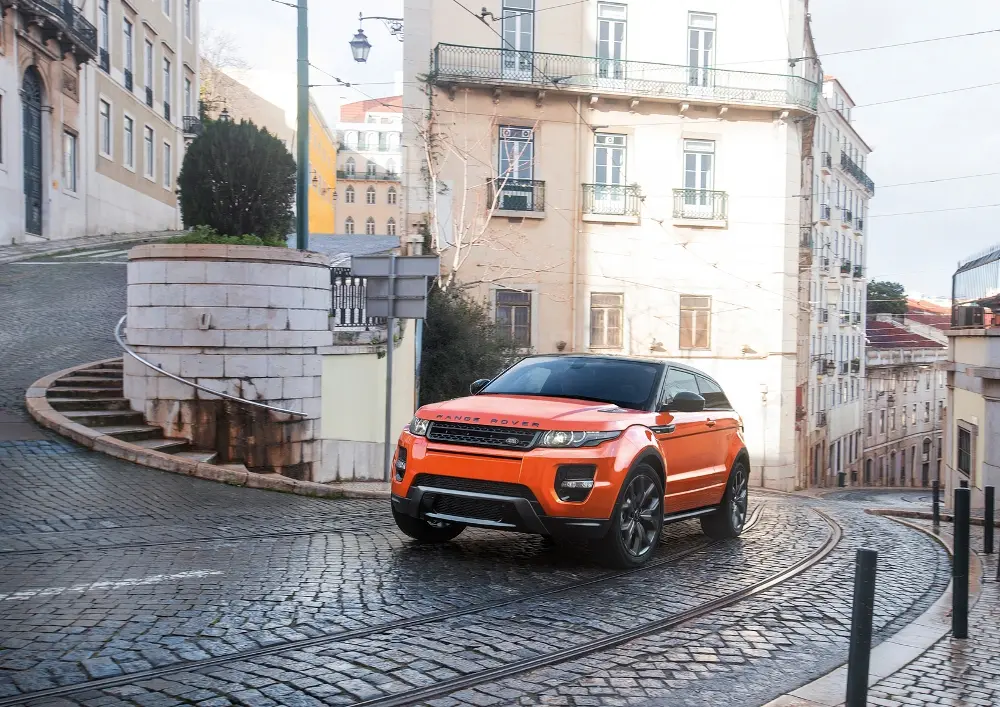 Land Rover a Ginevra con due nuove Range Rover Evoque Autobiography