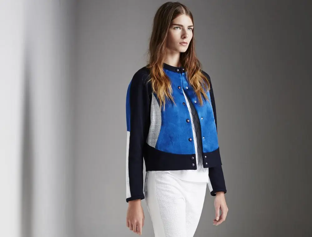 La varsity jacket di Pringle of Scotland, il bomber in chiave femminile