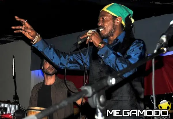 Una primavera a tutto reggae: Michael Prophet e Earl Sixteen in tour con la band Roots Defender