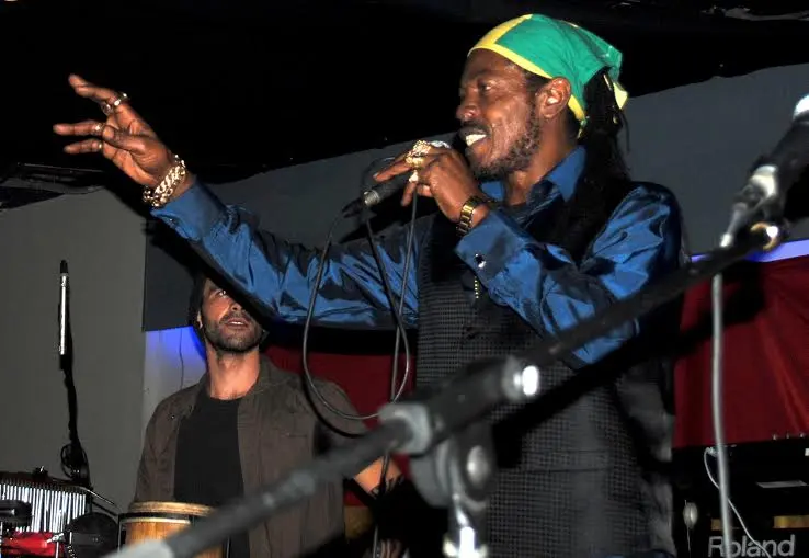 Una primavera a tutto reggae: Michael Prophet e Earl Sixteen in tour con la band Roots Defender