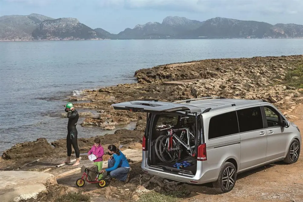 Mercedes-Benz Classe V per l'IRONMAN European Tour