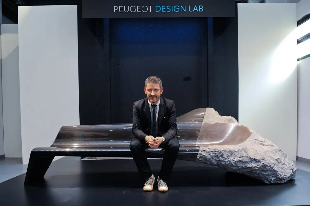 Peugeot Design Lab alla Design Week con il sofà Onyx