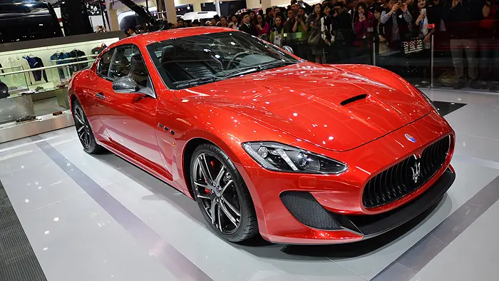 Maserati GranTurismo MC Stradale e GranCabrio MC Centennial Edition