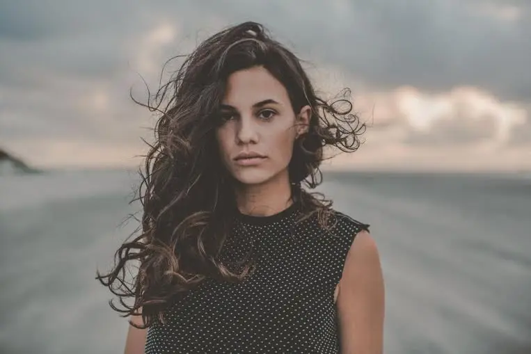 Anna F pubblica  il suo nuovo album “King in the Mirror”