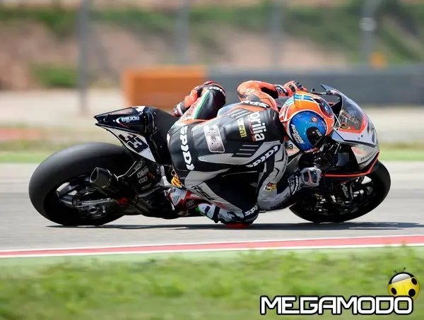 1 apriliaracing melandri1