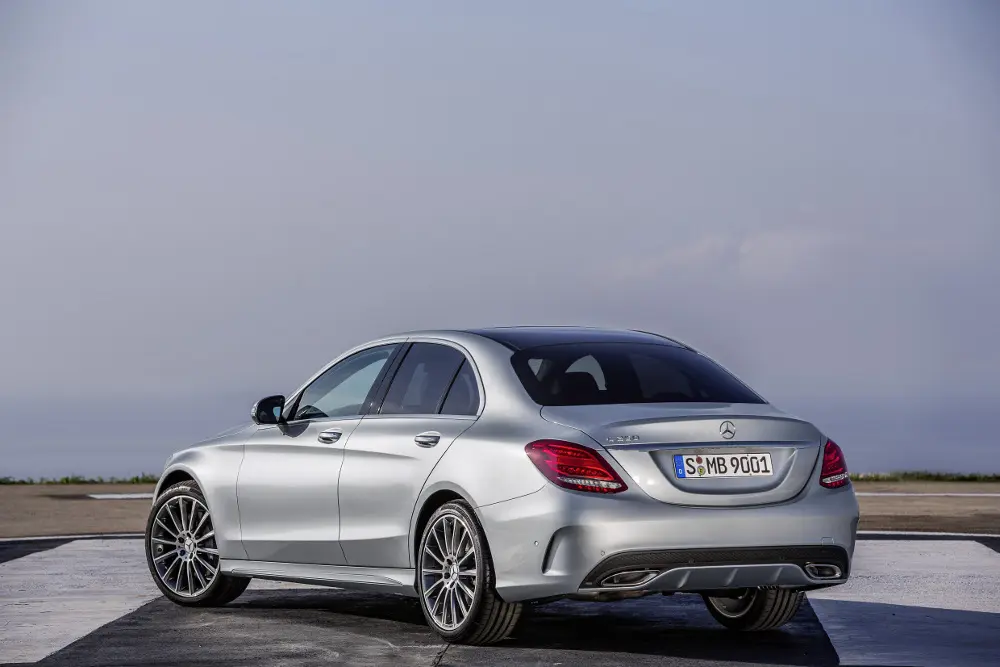 Mercedes-Benz Classe C riceve il Plus X Award