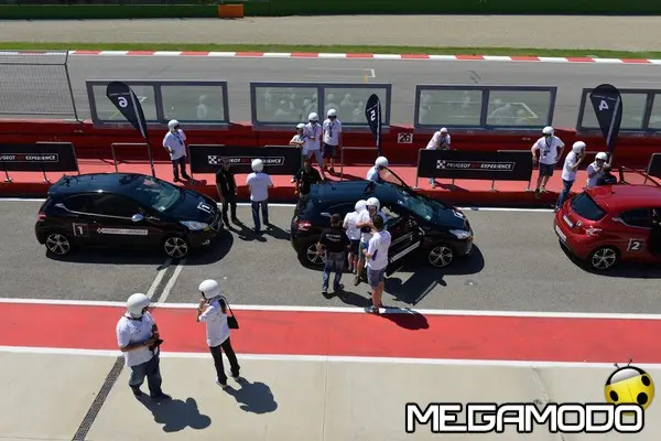 Peugeot Driving Experience 2014 anche con 208 GTi, 208, 308 e 2008