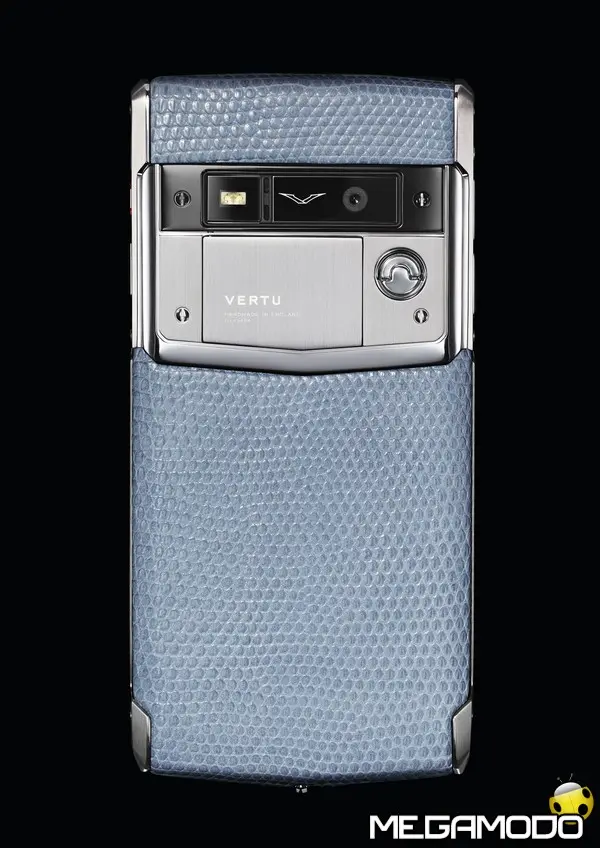 signature touch seaspray lizard back on black background cmyk tif high res