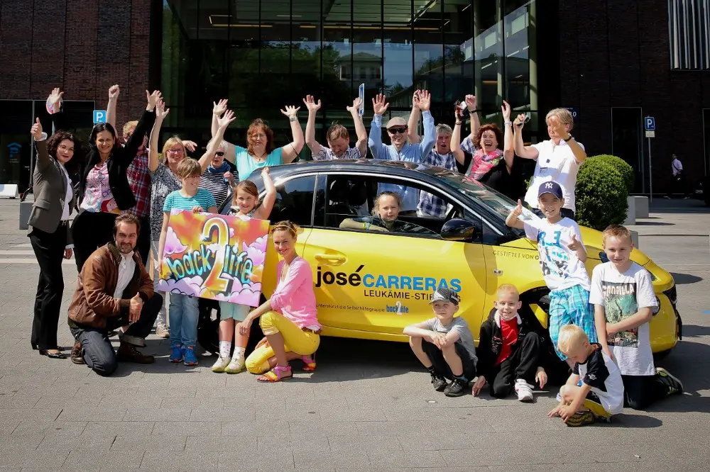 Opel ADAM per la Fondazione José Carreras