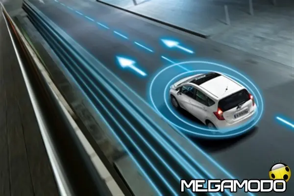 Nissan: viaggi sicuri con il sistema di avviso di cambio involontario di corsia