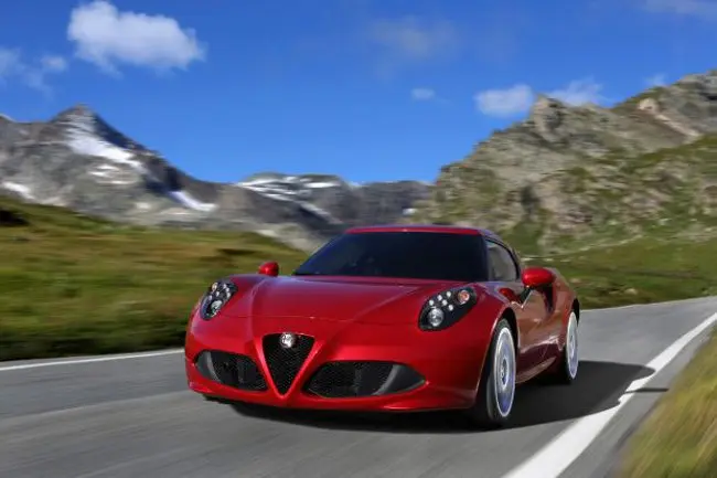 Tutto sulla Alfa Romeo 4C in una app con Realtà Aumentata