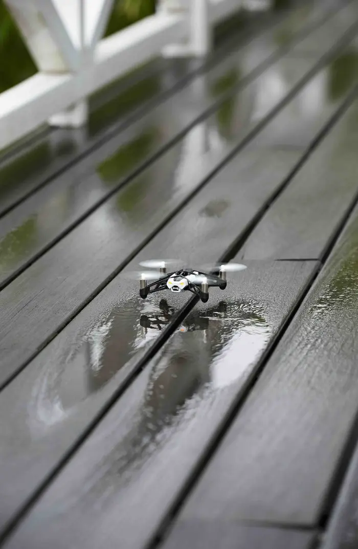 Parrot Rolling Spider e Jumping Sumo: i MiniDrones atterrano in Italia