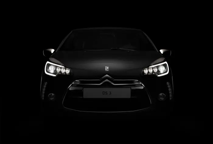 Citroen DS 3 nuova firma luminosa alla Vogue Fashion’s Night Out