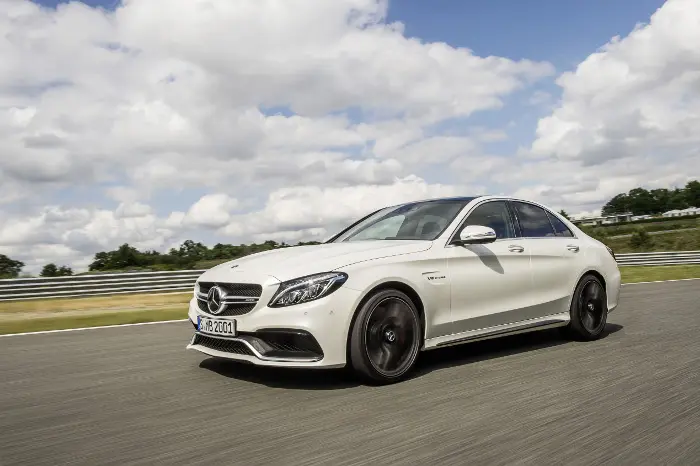 Mercedes-AMG C 63: puro fascino e dinamica straordinaria