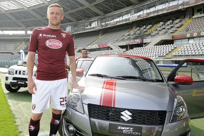Suzuki Swift Toro Edition: l'auto da Serie A scende in campo con il Torino 