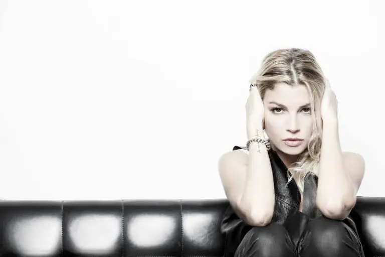Emma macina successi: "E Live" è da ieri stabile al 1° posto su iTunes