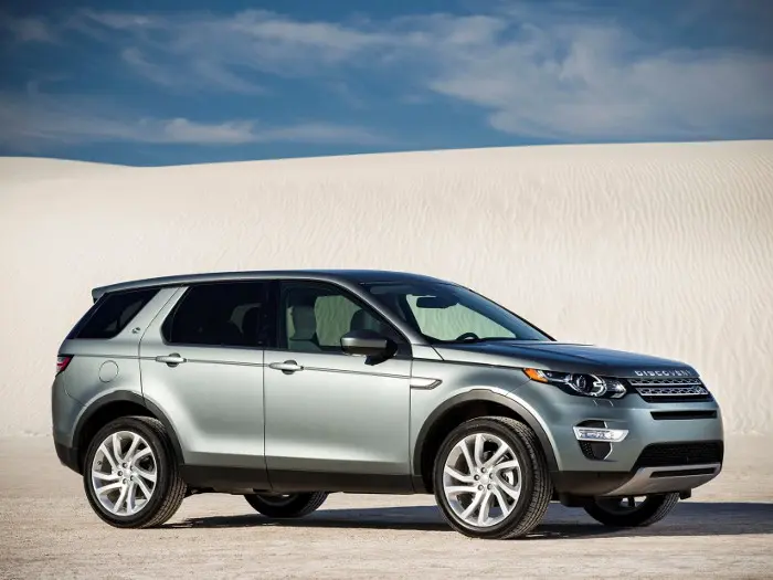 Land Rover Discovery Sport si aggiudica le Cinque Stelle NCAP