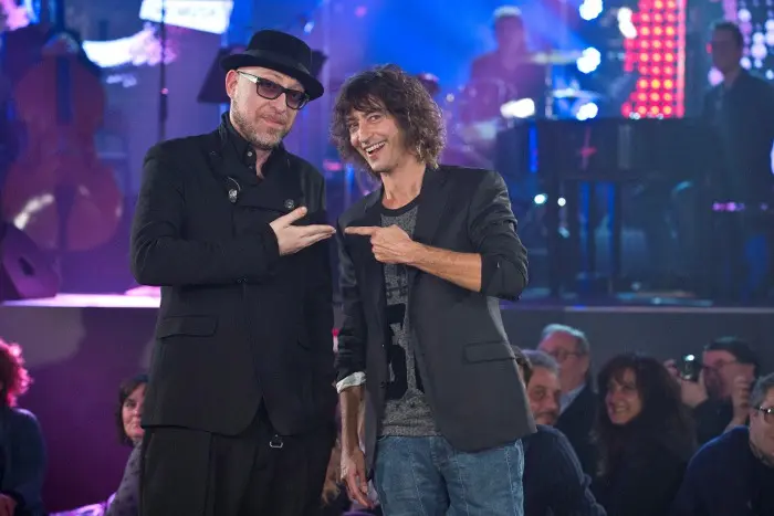 Mario Biondi protagonista di "Fronte del palco - Speciale concerto di Natale"