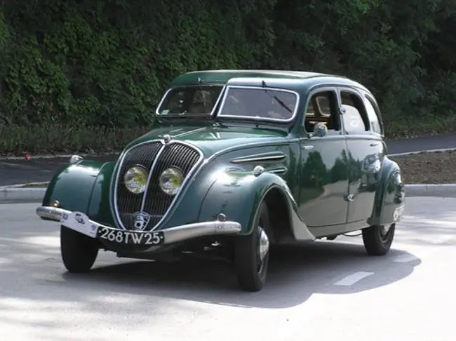 Peugeot a Retromobile 2015 tra storia, anniversari e misteri