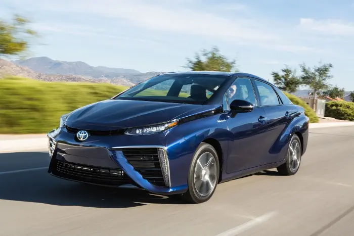 Toyota aumenta la produzione di Mirai