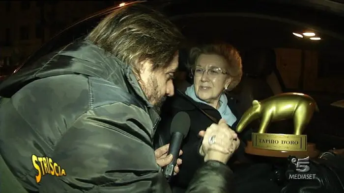Striscia la notizia: Tapiro D'Oro al Presidente Rai per le casualità ad Affari tuoi