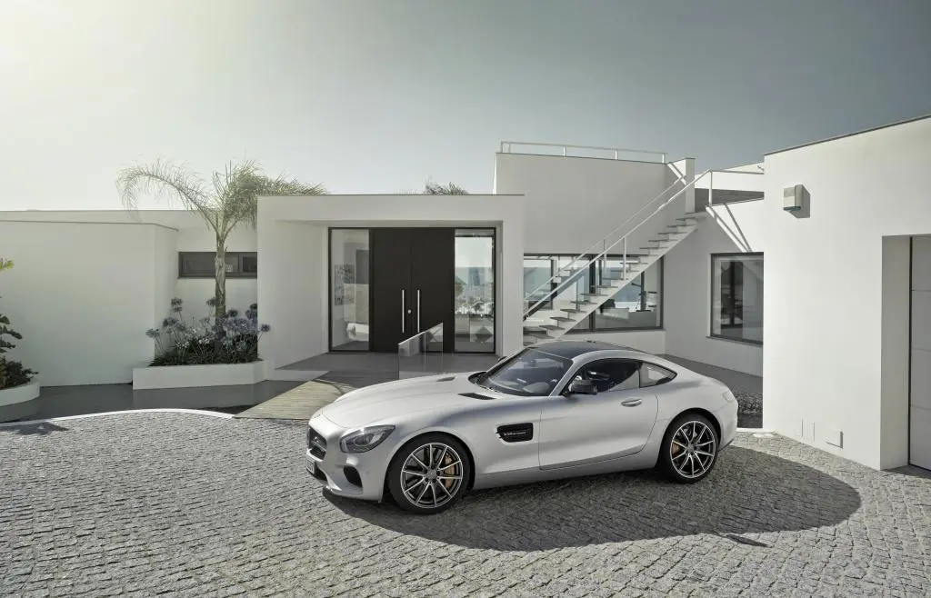 Mercedes-AMG GT debutta sul green del MercedesTrophy 2015