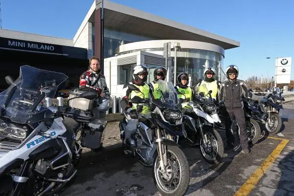 “Eroi dei 5 Mondi”: un percorso emozionante in sella a 5 modelli BMW Motorrad