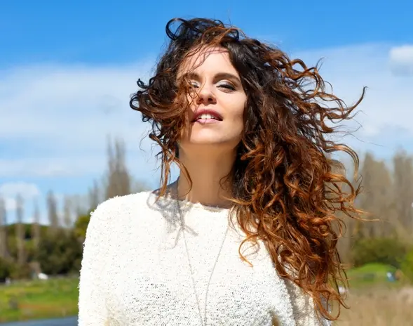 GIULIA LUZI da oggi in radio con "L'AMORE CHE TORNA"