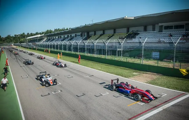 F2 Italian Trophy: al via trenta monoposto a Monza 