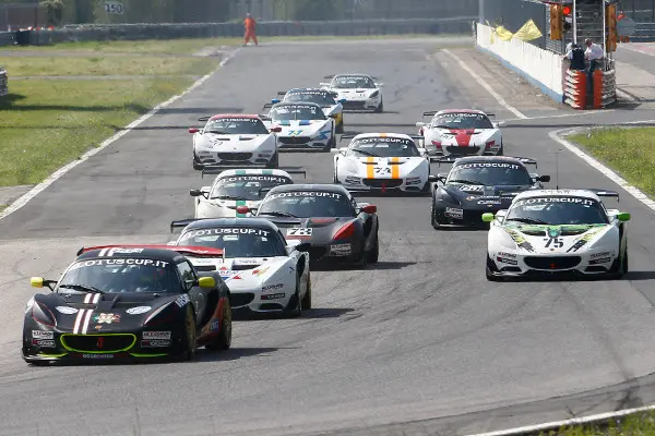 Al via la Lotus Cup Italia 2015 da Varano De’ Melegari