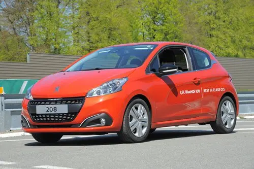 2,0 l/100 KM con una Peugeot 208 BlueHDi di serie: nuovo record dei consumi