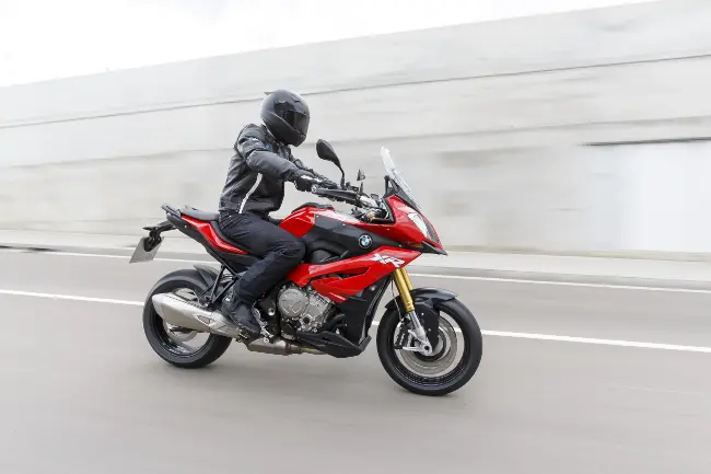 BMW S 1000 XR, una combinazione nuova: Adventure Sport 