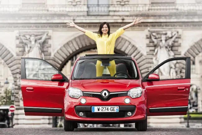 Renault Twingo Openair strizza l’occhio all’estate