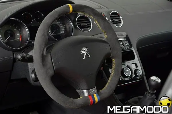 Alcantara: valore aggiunto alle sportive - foto 3