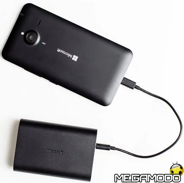 Caricabatterie Microsoft Portable Dual: "ricarica" ovunque 