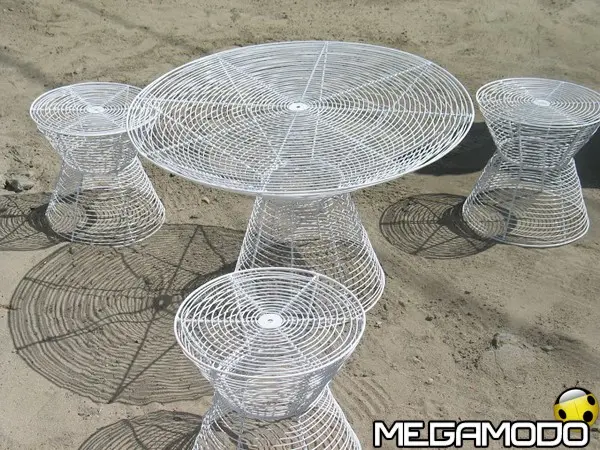 willard tavolo e sgabelli white ambientata