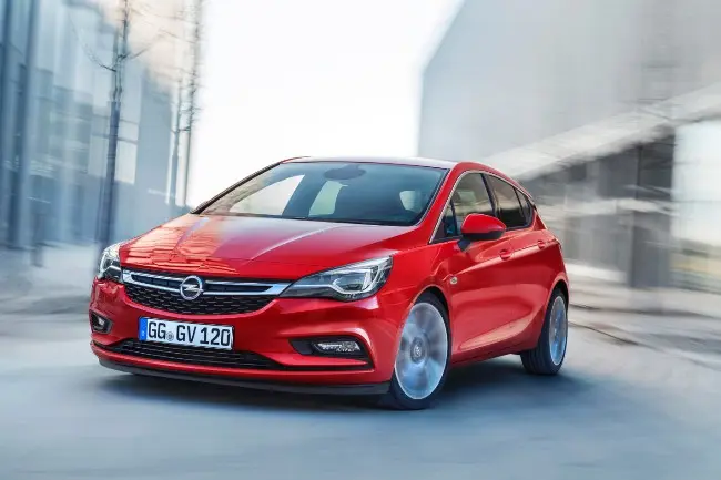 Nuova Opel Astra: nata per divertire