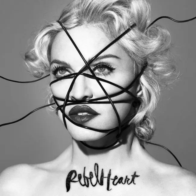 Madonna: domani in radio “Hold Tight”